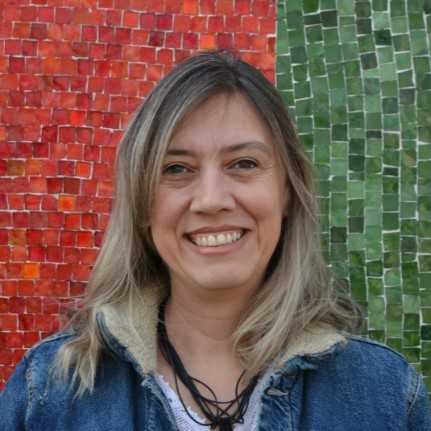 Sarajane Marques Peres