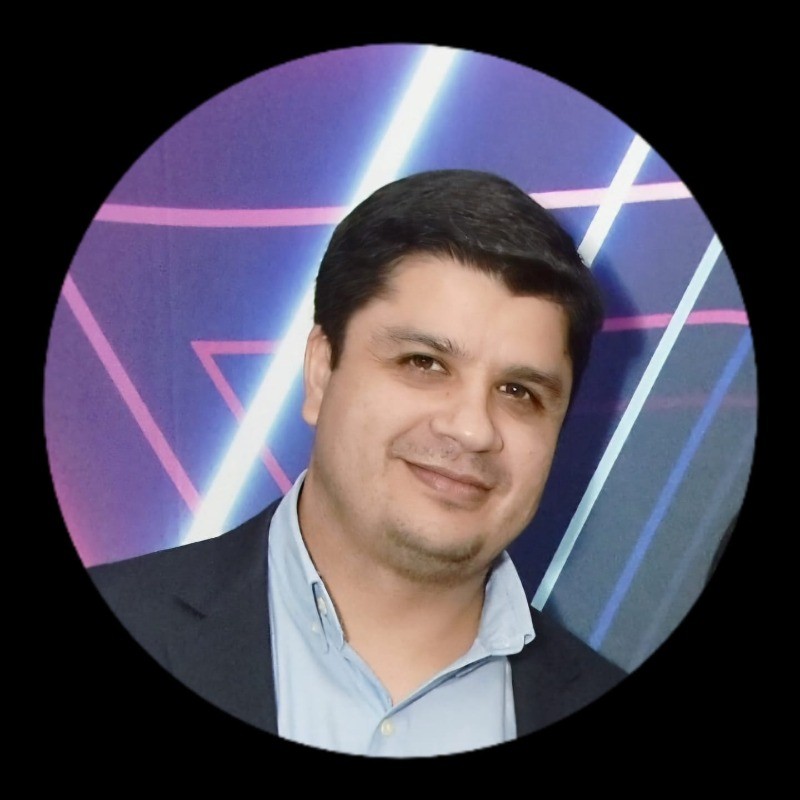 Adriano Vieira