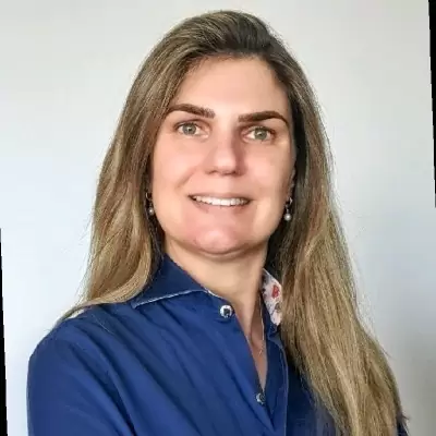 Luciane Perosin Barros